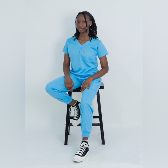 SMALL Size Top and Jogger Scrub Set - Picture 3 of 10